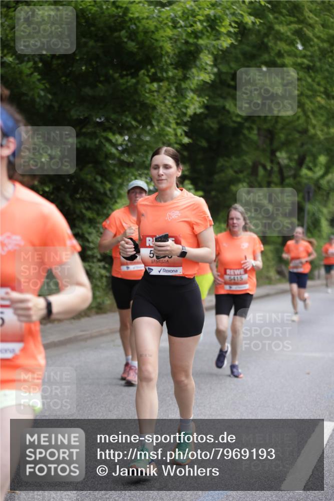 15.06.2025 - REWE Women's Run Jannik Wohlers http://msf.ph/oto/7969193 15.06.2025 10:04:17 Laufen 5415 meine-sportfotos.de