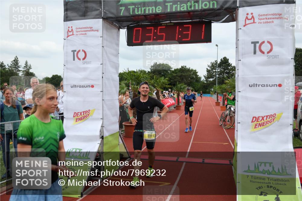 15.06.2025 - 7 Türme Triathlon Michael Strokosch http://msf.ph/oto/7969232 15.06.2025 13:51:30 Ziel 282, 955, 1072 meine-sportfotos.de