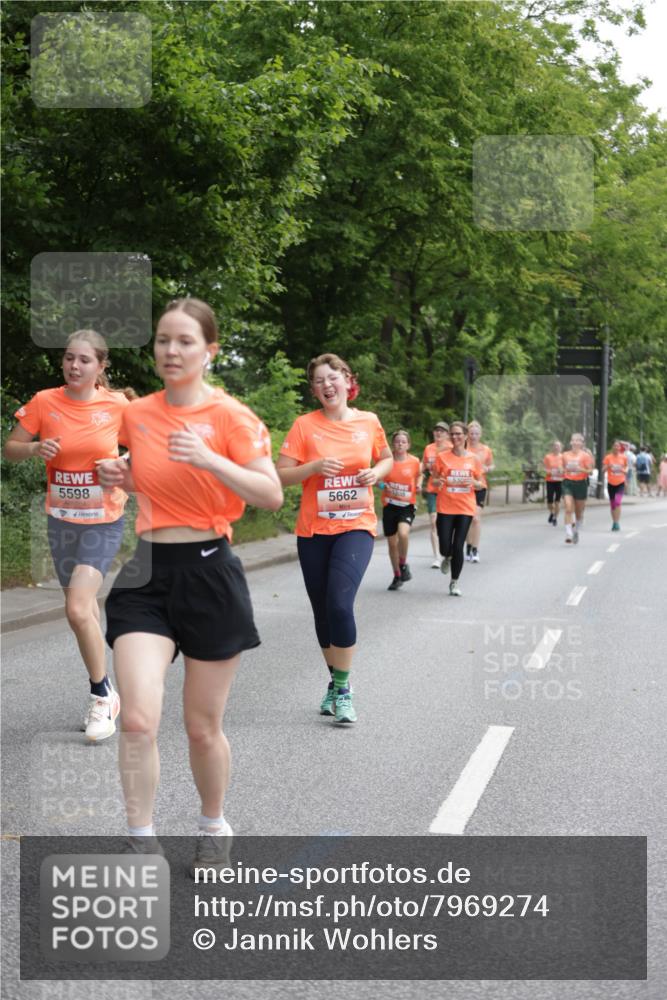 15.06.2025 - REWE Women's Run Jannik Wohlers http://msf.ph/oto/7969274 15.06.2025 10:04:22 Laufen 5598, 5662 meine-sportfotos.de