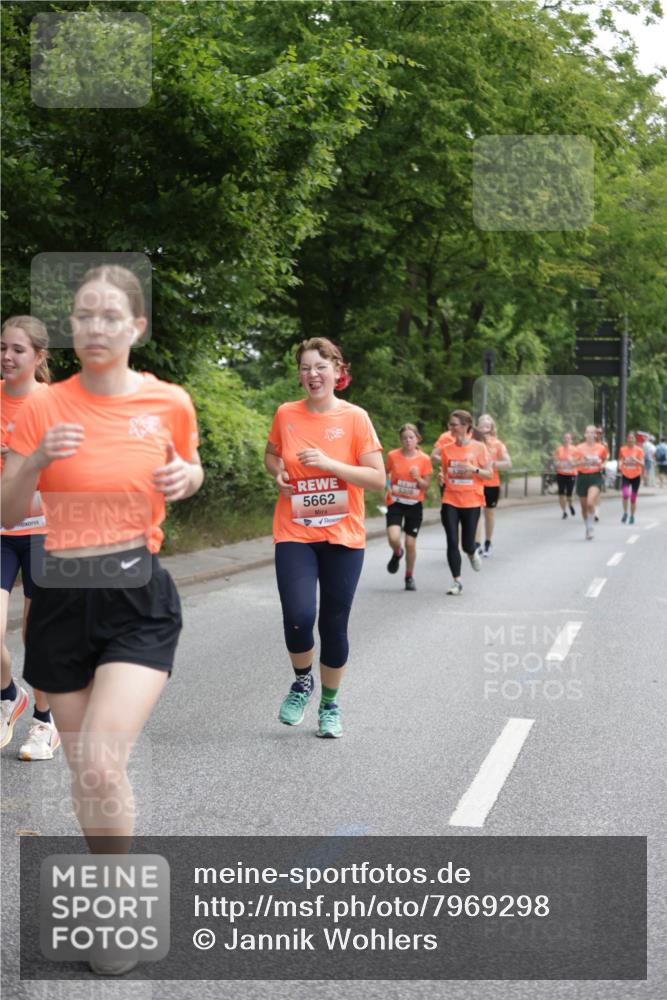 15.06.2025 - REWE Women's Run Jannik Wohlers http://msf.ph/oto/7969298 15.06.2025 10:04:23 Laufen 5662, 5307 meine-sportfotos.de
