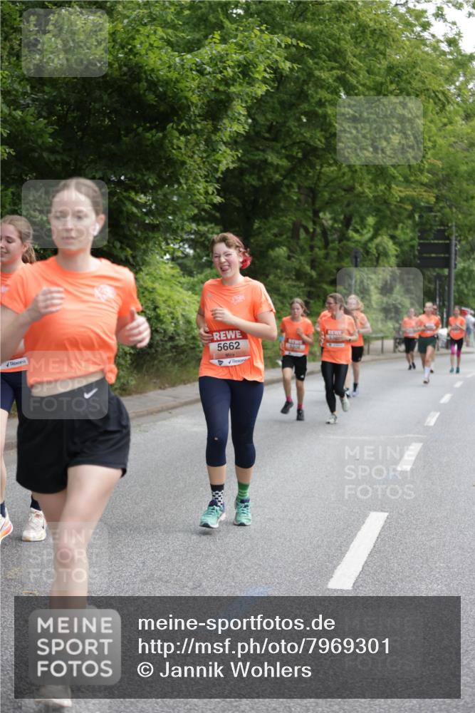 15.06.2025 - REWE Women's Run Jannik Wohlers http://msf.ph/oto/7969301 15.06.2025 10:04:23 Laufen 5662, 308 meine-sportfotos.de