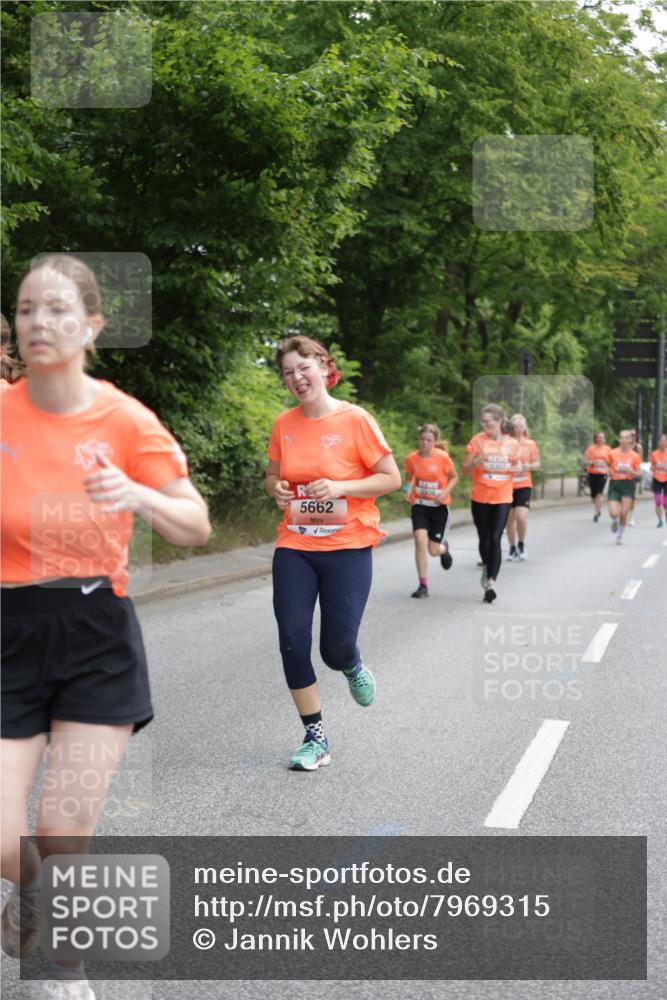 15.06.2025 - REWE Women's Run Jannik Wohlers http://msf.ph/oto/7969315 15.06.2025 10:04:23 Laufen 5662, 5307 meine-sportfotos.de