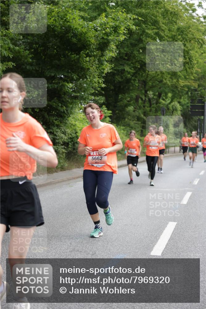 15.06.2025 - REWE Women's Run Jannik Wohlers http://msf.ph/oto/7969320 15.06.2025 10:04:23 Laufen 5662, 5307 meine-sportfotos.de