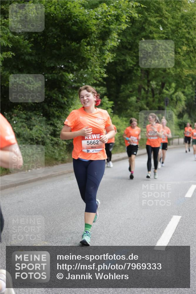 15.06.2025 - REWE Women's Run Jannik Wohlers http://msf.ph/oto/7969333 15.06.2025 10:04:23 Laufen 5662 meine-sportfotos.de