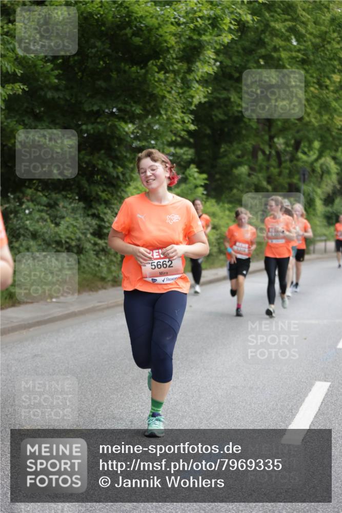 15.06.2025 - REWE Women's Run Jannik Wohlers http://msf.ph/oto/7969335 15.06.2025 10:04:23 Laufen 5662 meine-sportfotos.de