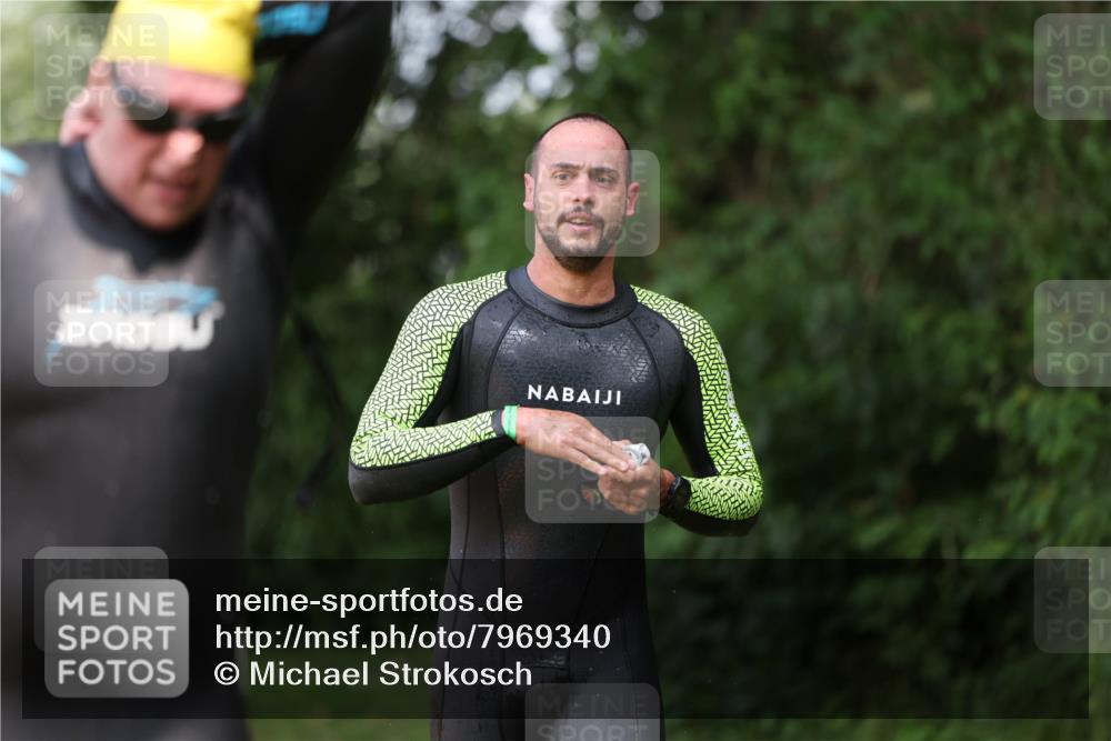 15.06.2025 - 7 Türme Triathlon Michael Strokosch http://msf.ph/oto/7969340 15.06.2025 12:56:11 Schwimmen 708, 741, 776, 804, 818, 833, 842, 869, 872, 880, 896, 904, 992, 1091, 1120, 1149, 1150, 1153, 1177 meine-sportfotos.de