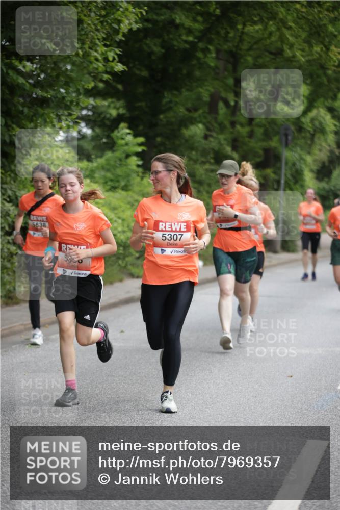 15.06.2025 - REWE Women's Run Jannik Wohlers http://msf.ph/oto/7969357 15.06.2025 10:04:25 Laufen 5307 meine-sportfotos.de