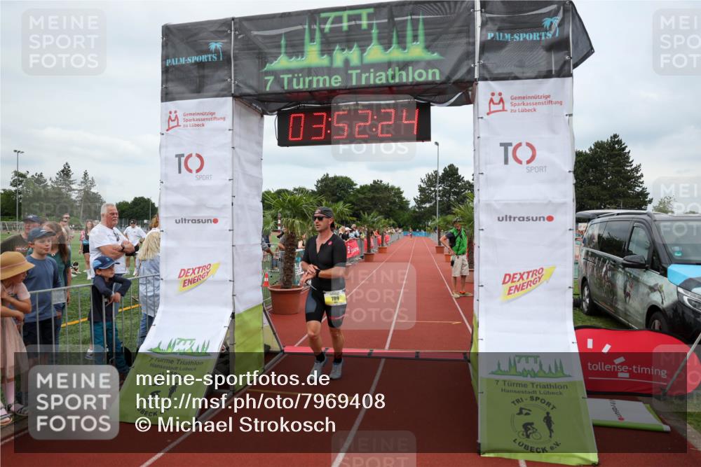 15.06.2025 - 7 Türme Triathlon Michael Strokosch http://msf.ph/oto/7969408 15.06.2025 13:52:24 Ziel 789 meine-sportfotos.de