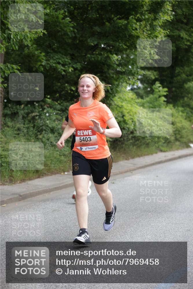 15.06.2025 - REWE Women's Run Jannik Wohlers http://msf.ph/oto/7969458 15.06.2025 10:04:29 Laufen 5403 meine-sportfotos.de
