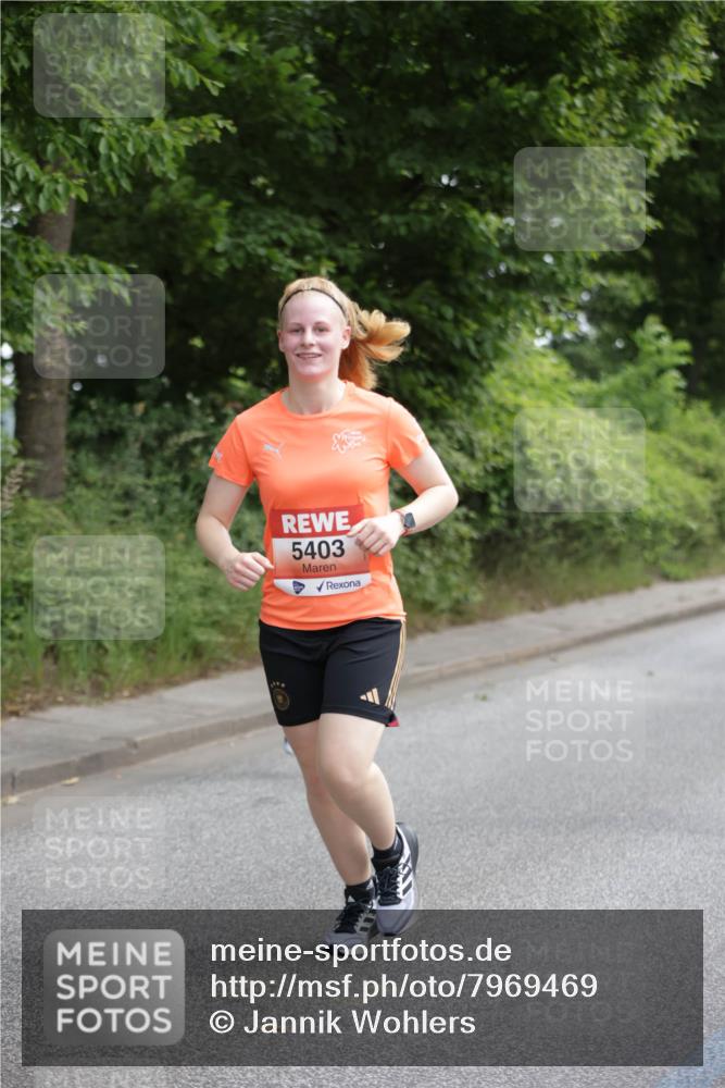 15.06.2025 - REWE Women's Run Jannik Wohlers http://msf.ph/oto/7969469 15.06.2025 10:04:30 Laufen 5403 meine-sportfotos.de