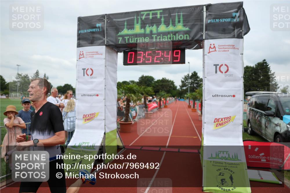 15.06.2025 - 7 Türme Triathlon Michael Strokosch http://msf.ph/oto/7969492 15.06.2025 13:52:49 Ziel 719, 1181 meine-sportfotos.de