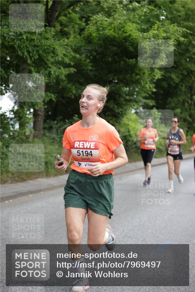 15.06.2025 - REWE Women's Run Jannik Wohlers http://msf.ph/oto/7969497 15.06.2025 10:04:32 Laufen 5194 meine-sportfotos.de