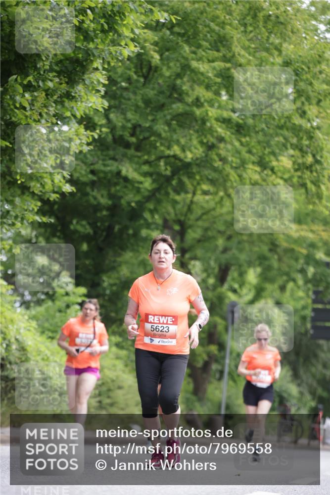 15.06.2025 - REWE Women's Run Jannik Wohlers http://msf.ph/oto/7969558 15.06.2025 10:04:42 Laufen 5623 meine-sportfotos.de
