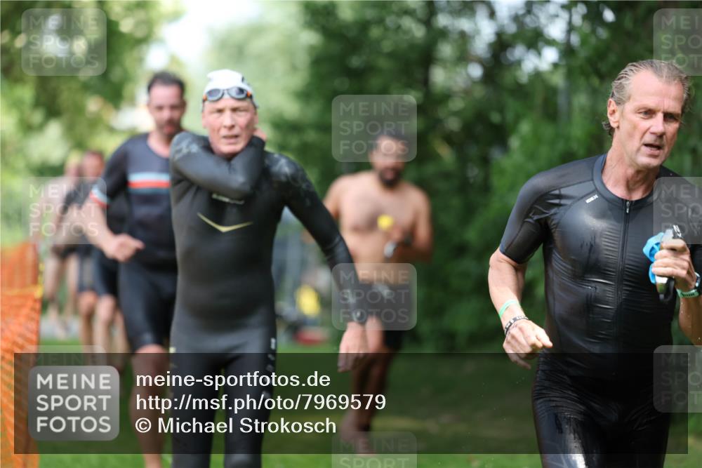 15.06.2025 - 7 Türme Triathlon Michael Strokosch http://msf.ph/oto/7969579 15.06.2025 12:56:33 Schwimmen 767, 786, 804, 842, 851, 868, 869, 872, 886, 896, 901, 963, 992, 1003, 1028, 1060, 1070, 1077, 1091, 1175, 1198 meine-sportfotos.de