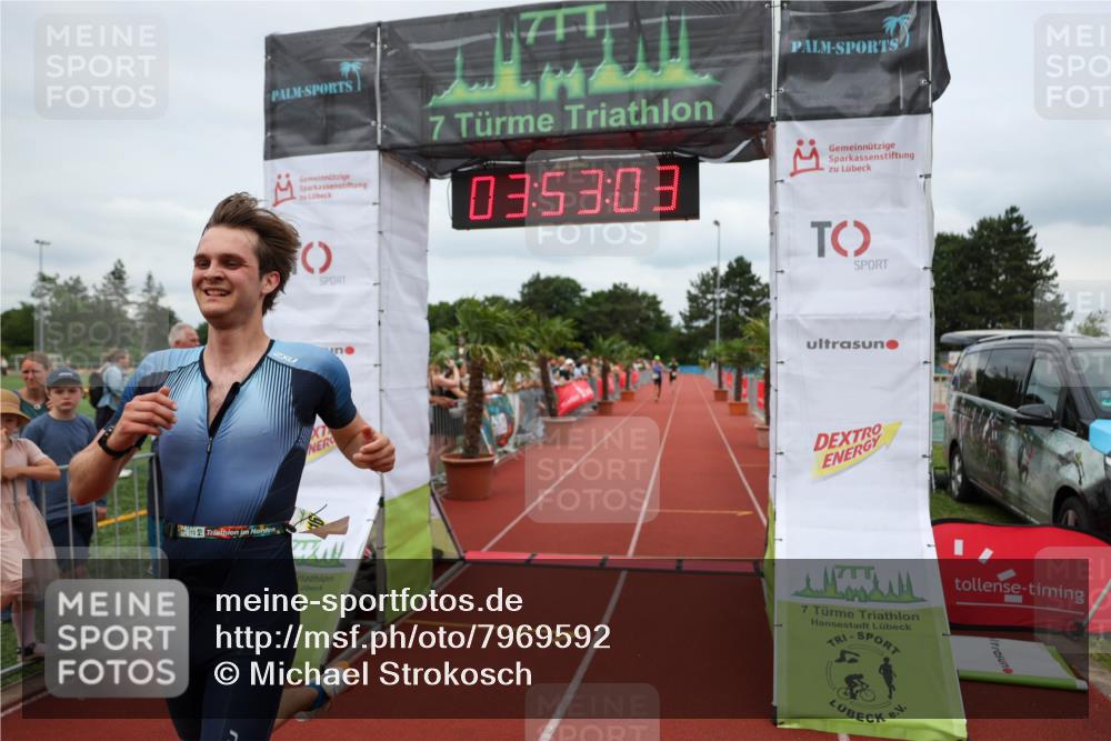 15.06.2025 - 7 Türme Triathlon Michael Strokosch http://msf.ph/oto/7969592 15.06.2025 13:53:02 Ziel 886, 1164 meine-sportfotos.de