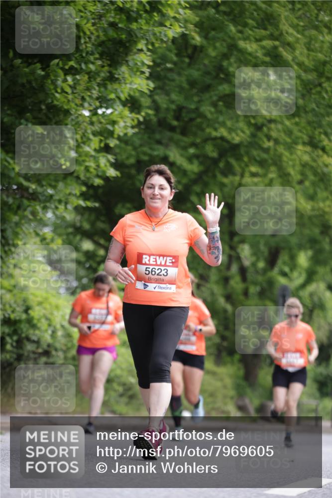 15.06.2025 - REWE Women's Run Jannik Wohlers http://msf.ph/oto/7969605 15.06.2025 10:04:43 Laufen 5623 meine-sportfotos.de