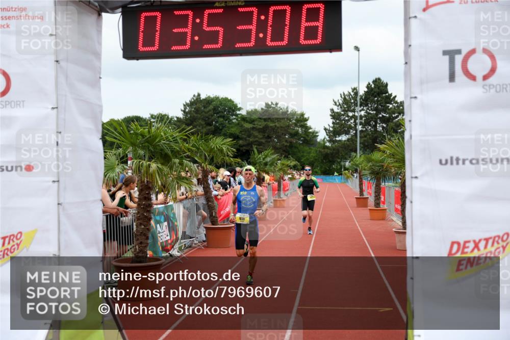 15.06.2025 - 7 Türme Triathlon Michael Strokosch http://msf.ph/oto/7969607 15.06.2025 13:53:07 Ziel 881, 930, 1164 meine-sportfotos.de