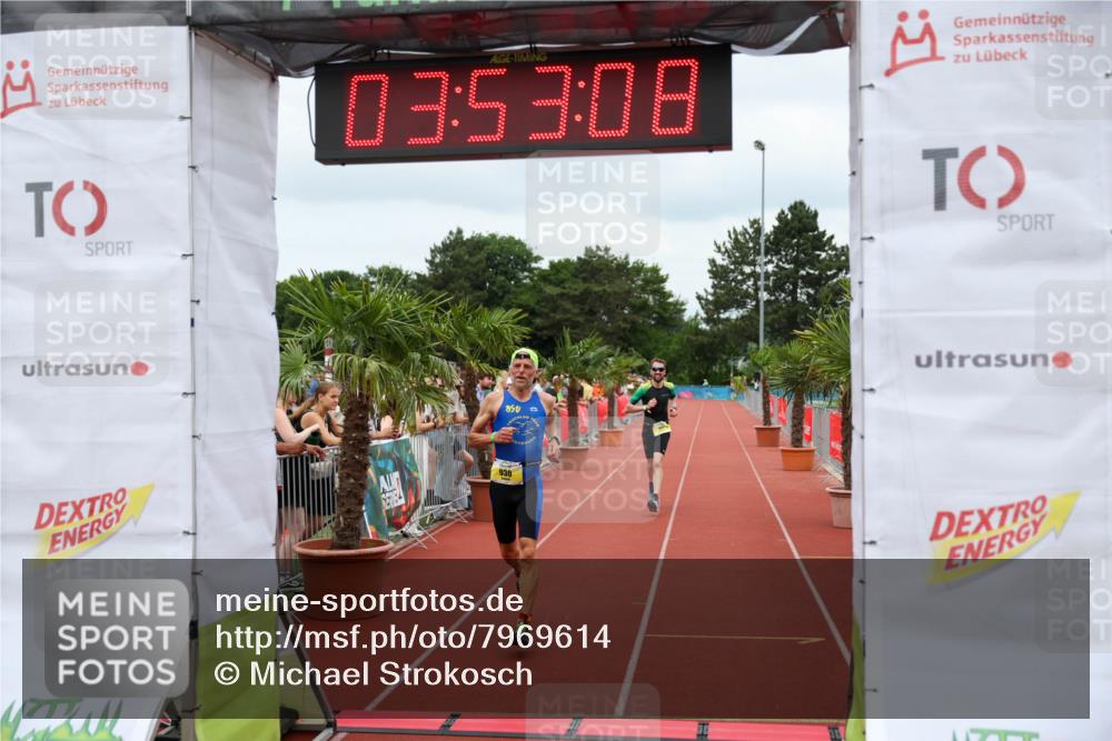 15.06.2025 - 7 Türme Triathlon Michael Strokosch http://msf.ph/oto/7969614 15.06.2025 13:53:08 Ziel 881, 930, 1164 meine-sportfotos.de