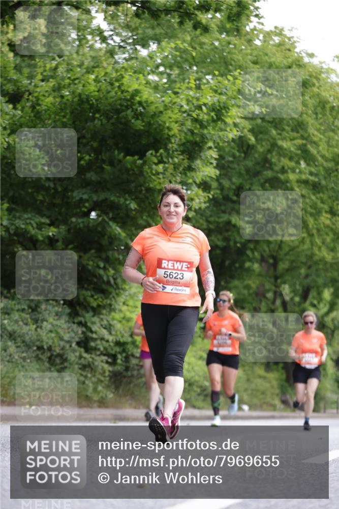 15.06.2025 - REWE Women's Run Jannik Wohlers http://msf.ph/oto/7969655 15.06.2025 10:04:44 Laufen 5623 meine-sportfotos.de