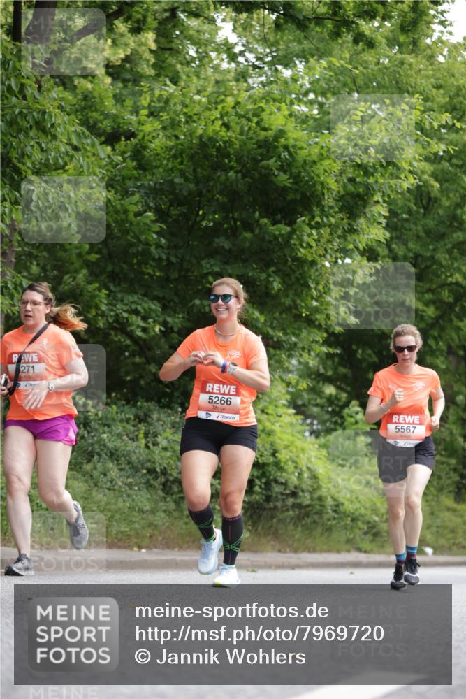 15.06.2025 - REWE Women's Run Jannik Wohlers http://msf.ph/oto/7969720 15.06.2025 10:04:47 Laufen 271, 5266, 5567 meine-sportfotos.de
