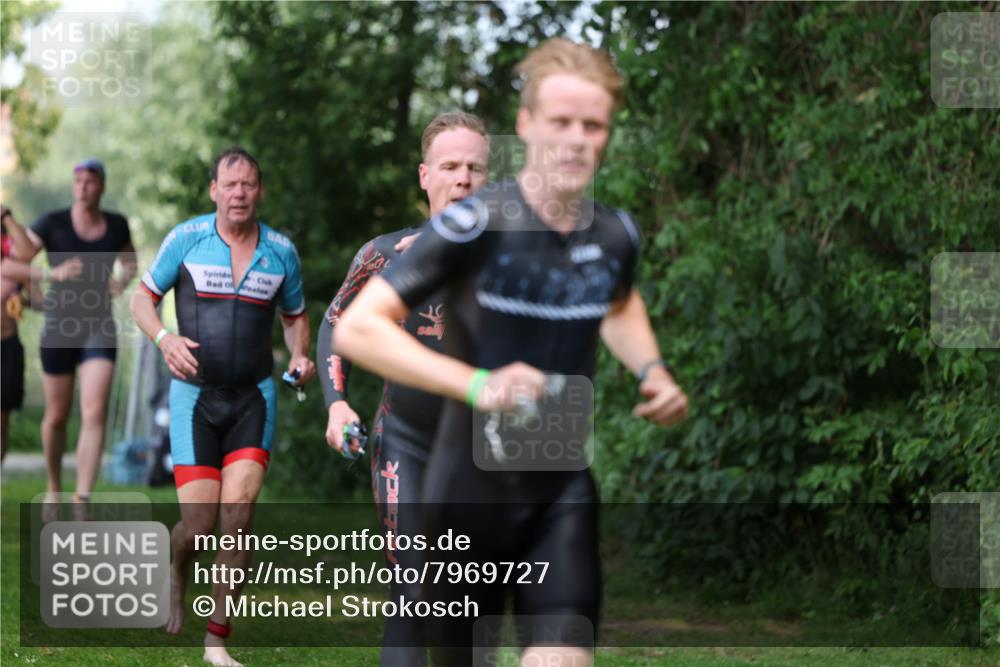 15.06.2025 - 7 Türme Triathlon Michael Strokosch http://msf.ph/oto/7969727 15.06.2025 12:56:46 Schwimmen 767, 786, 868, 886, 901, 910, 1003, 1028, 1060, 1070, 1077, 1132, 1175, 1198 meine-sportfotos.de