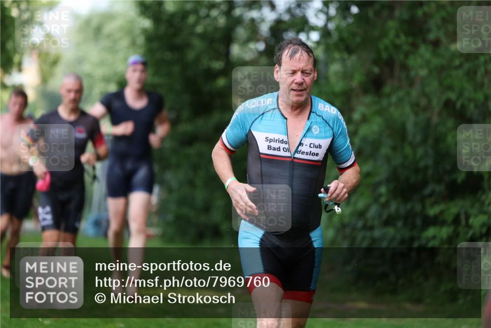 15.06.2025 - 7 Türme Triathlon Michael Strokosch http://msf.ph/oto/7969760 15.06.2025 12:56:48 Schwimmen 786, 868, 886, 901, 910, 1003, 1028, 1060, 1070, 1074, 1132, 1175, 1198 meine-sportfotos.de