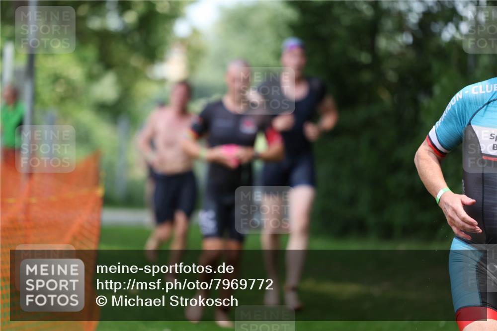 15.06.2025 - 7 Türme Triathlon Michael Strokosch http://msf.ph/oto/7969772 15.06.2025 12:56:49 Schwimmen 786, 868, 886, 901, 910, 1003, 1028, 1060, 1070, 1074, 1132, 1175, 1198 meine-sportfotos.de