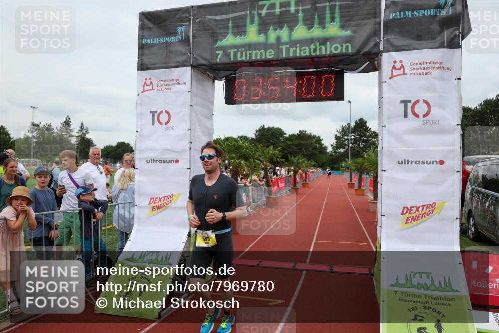 15.06.2025 - 7 Türme Triathlon Michael Strokosch http://msf.ph/oto/7969780 15.06.2025 13:54:00 Ziel 939, 999, 1162 meine-sportfotos.de