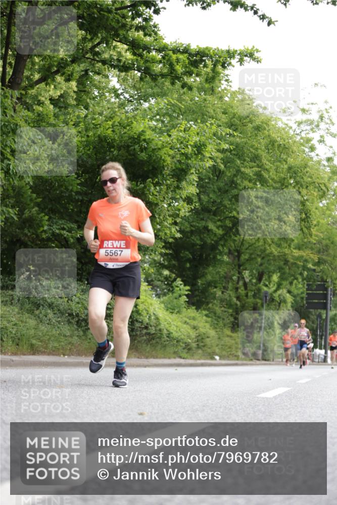 15.06.2025 - REWE Women's Run Jannik Wohlers http://msf.ph/oto/7969782 15.06.2025 10:04:48 Laufen 5567 meine-sportfotos.de