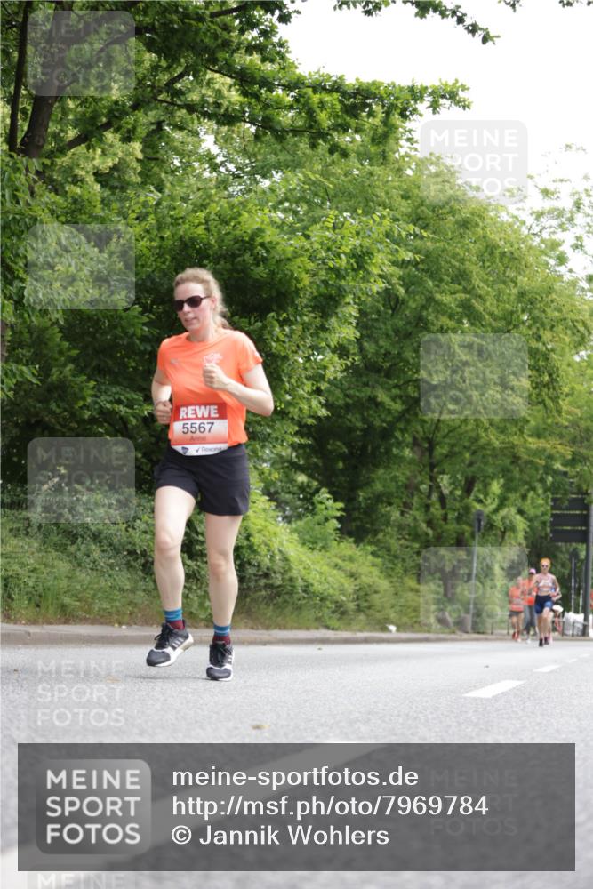 15.06.2025 - REWE Women's Run Jannik Wohlers http://msf.ph/oto/7969784 15.06.2025 10:04:49 Laufen 5567 meine-sportfotos.de