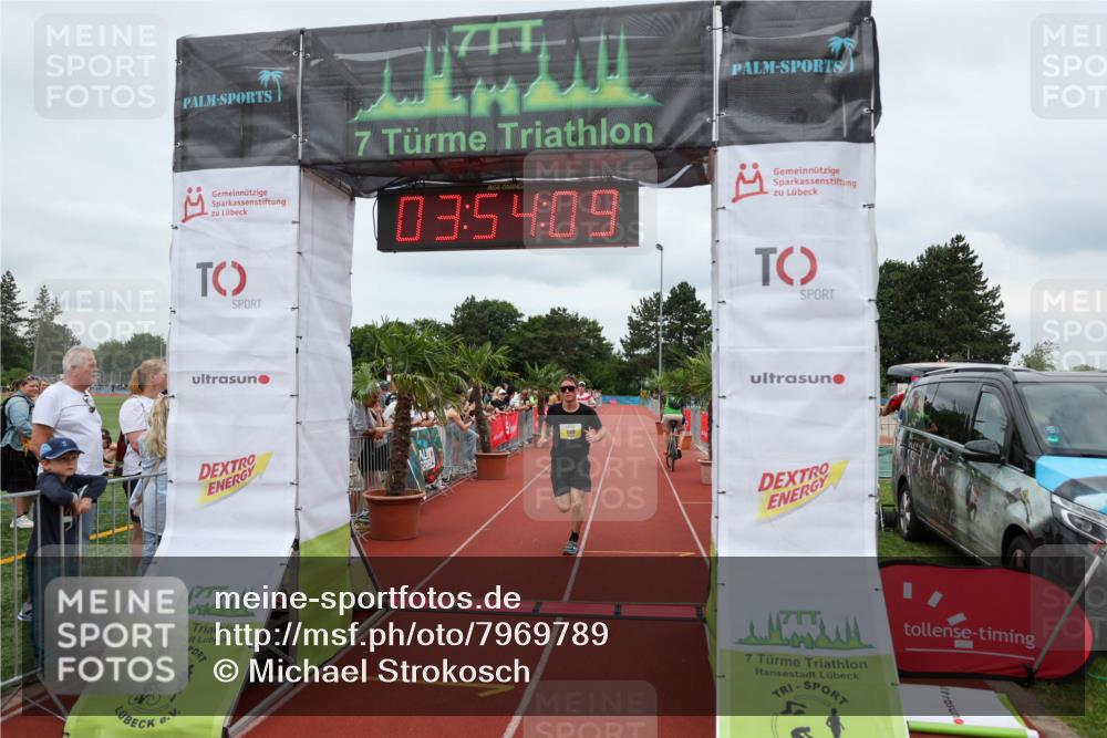 15.06.2025 - 7 Türme Triathlon Michael Strokosch http://msf.ph/oto/7969789 15.06.2025 13:54:09 Ziel 833, 869 meine-sportfotos.de