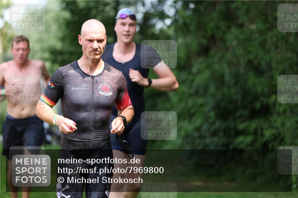 15.06.2025 - 7 Türme Triathlon Michael Strokosch http://msf.ph/oto/7969800 15.06.2025 12:56:51 Schwimmen 868, 886, 901, 910, 1003, 1028, 1074, 1095, 1132, 1167, 1175, 1198 meine-sportfotos.de