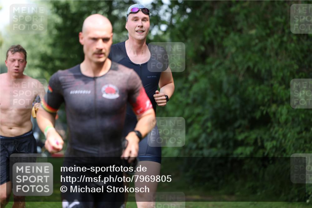 15.06.2025 - 7 Türme Triathlon Michael Strokosch http://msf.ph/oto/7969805 15.06.2025 12:56:51 Schwimmen 868, 886, 901, 910, 1003, 1028, 1074, 1095, 1132, 1167, 1175, 1198 meine-sportfotos.de