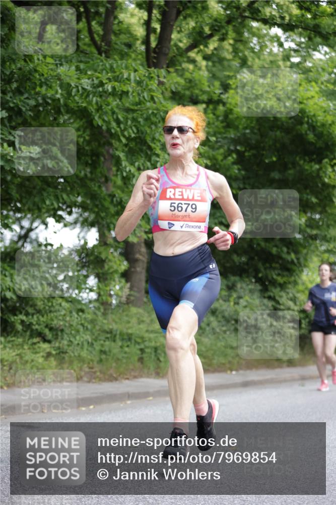 15.06.2025 - REWE Women's Run Jannik Wohlers http://msf.ph/oto/7969854 15.06.2025 10:04:57 Laufen 5679 meine-sportfotos.de