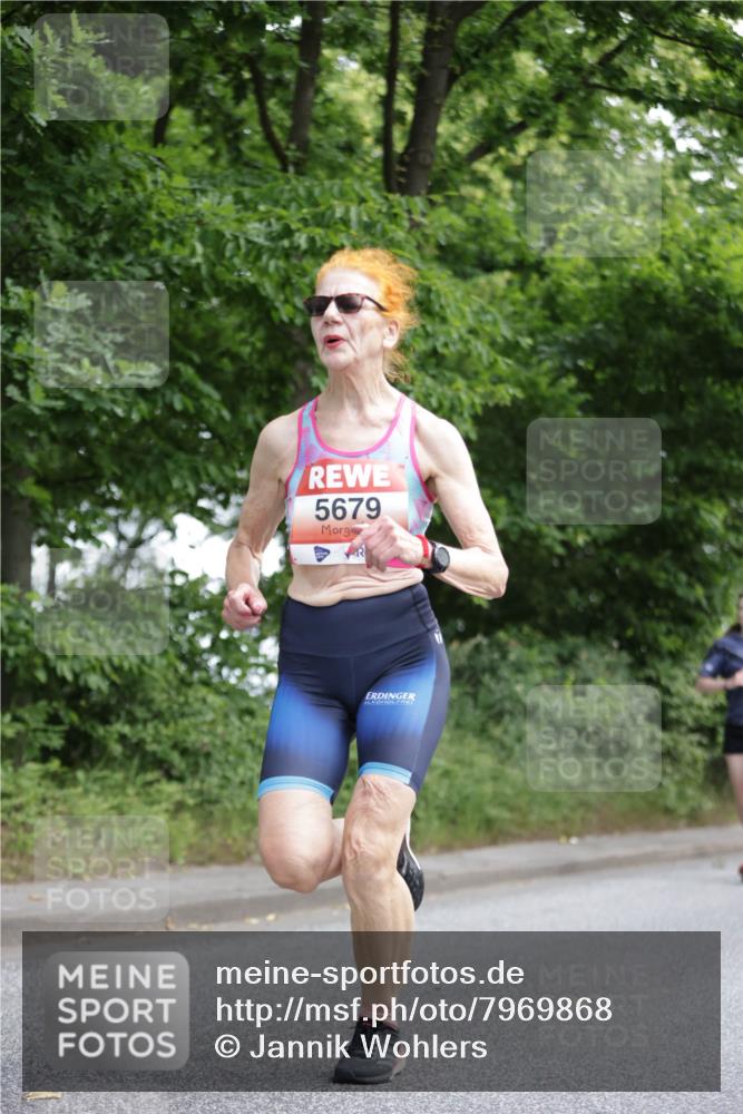 15.06.2025 - REWE Women's Run Jannik Wohlers http://msf.ph/oto/7969868 15.06.2025 10:04:57 Laufen 5679 meine-sportfotos.de