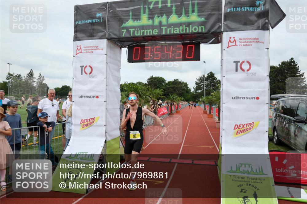 15.06.2025 - 7 Türme Triathlon Michael Strokosch http://msf.ph/oto/7969881 15.06.2025 13:54:30 Ziel 707 meine-sportfotos.de