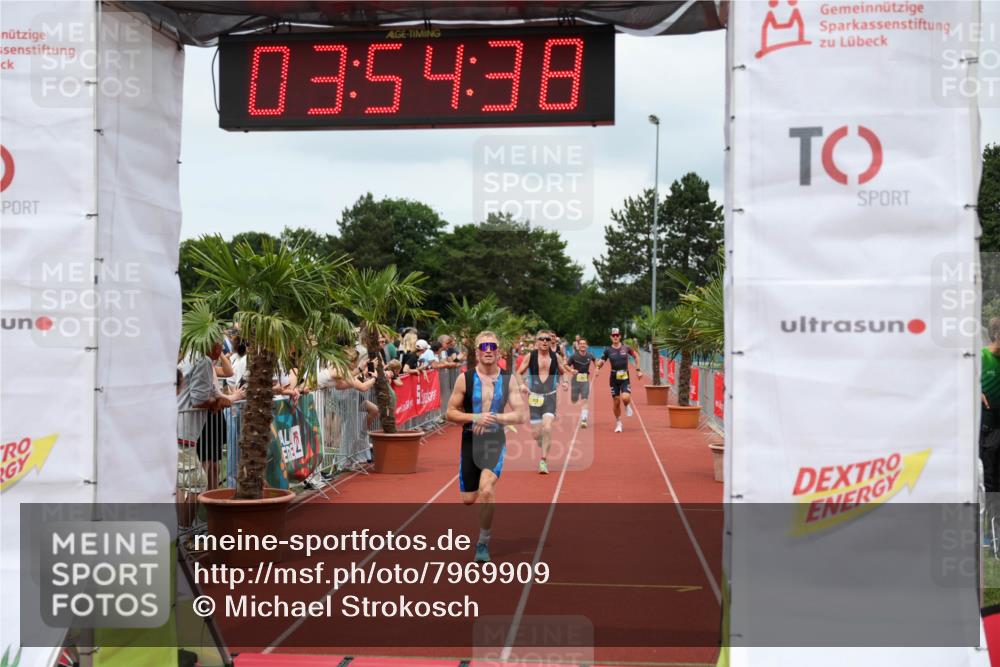 15.06.2025 - 7 Türme Triathlon Michael Strokosch http://msf.ph/oto/7969909 15.06.2025 13:54:38 Ziel 701, 901, 913, 1116 meine-sportfotos.de
