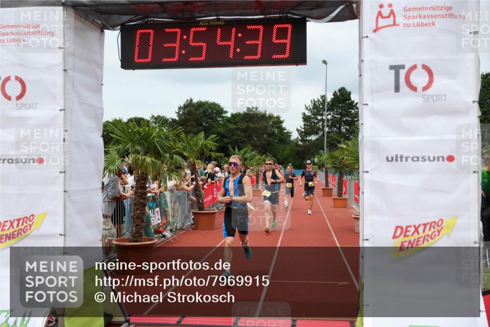 15.06.2025 - 7 Türme Triathlon Michael Strokosch http://msf.ph/oto/7969915 15.06.2025 13:54:38 Ziel 701, 901, 913, 1116 meine-sportfotos.de