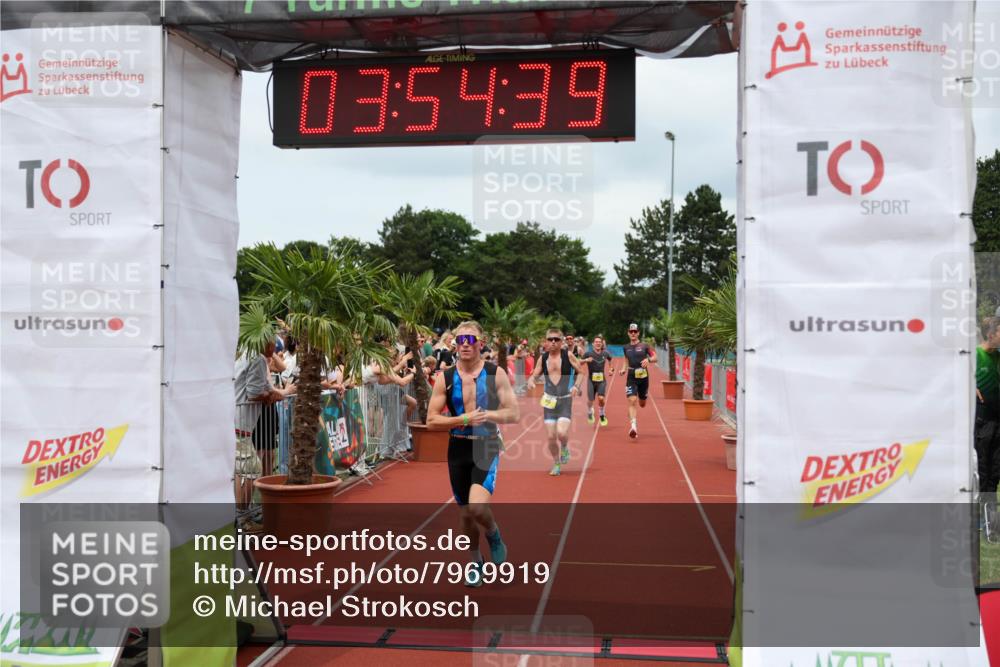 15.06.2025 - 7 Türme Triathlon Michael Strokosch http://msf.ph/oto/7969919 15.06.2025 13:54:38 Ziel 701, 901, 913, 1116 meine-sportfotos.de
