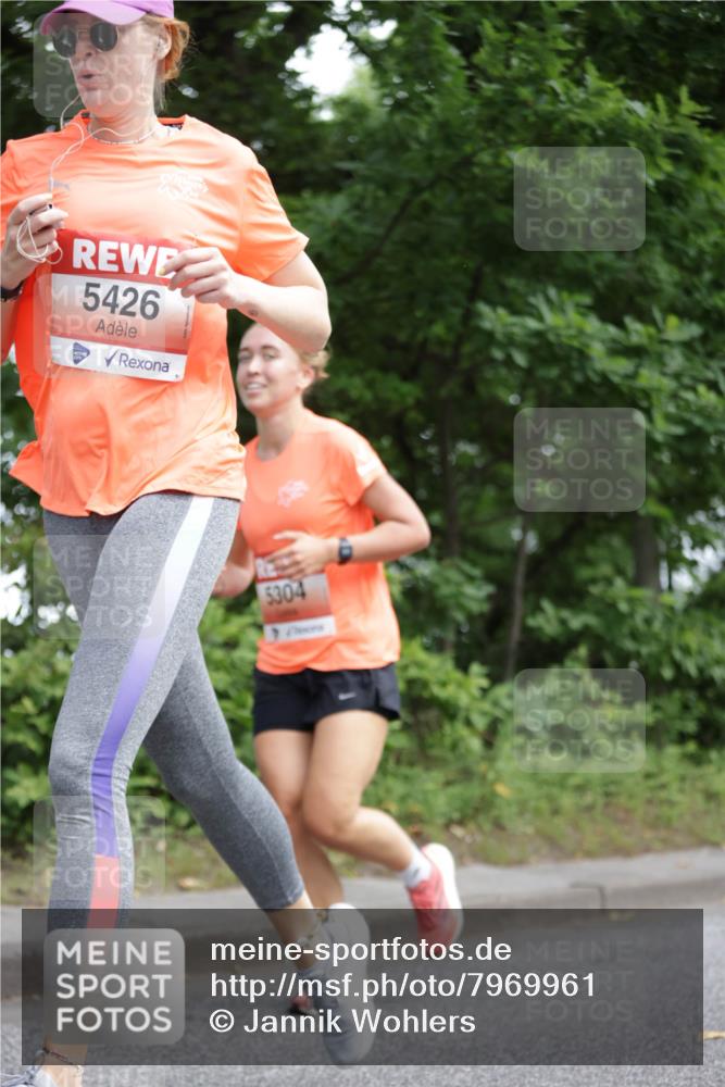 15.06.2025 - REWE Women's Run Jannik Wohlers http://msf.ph/oto/7969961 15.06.2025 10:05:02 Laufen 5426, 5304 meine-sportfotos.de