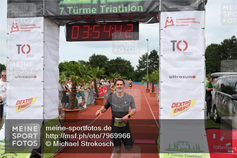 15.06.2025 - 7 Türme Triathlon Michael Strokosch http://msf.ph/oto/7969966 15.06.2025 13:54:42 Ziel 701, 755, 901, 913, 919, 1116 meine-sportfotos.de