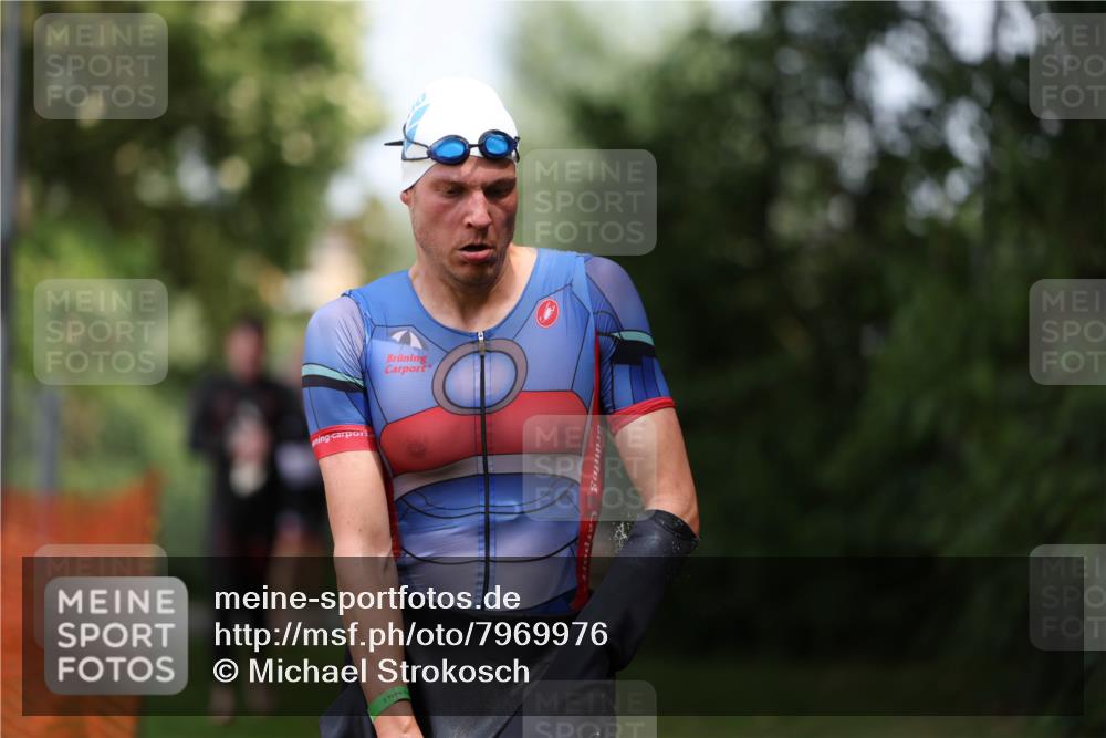 15.06.2025 - 7 Türme Triathlon Michael Strokosch http://msf.ph/oto/7969976 15.06.2025 12:57:11 Schwimmen 736, 774, 889, 910, 913, 915, 988, 1031, 1033, 1049, 1064, 1074, 1087, 1095, 1114, 1116, 1136, 1164, 1166, 1167 meine-sportfotos.de