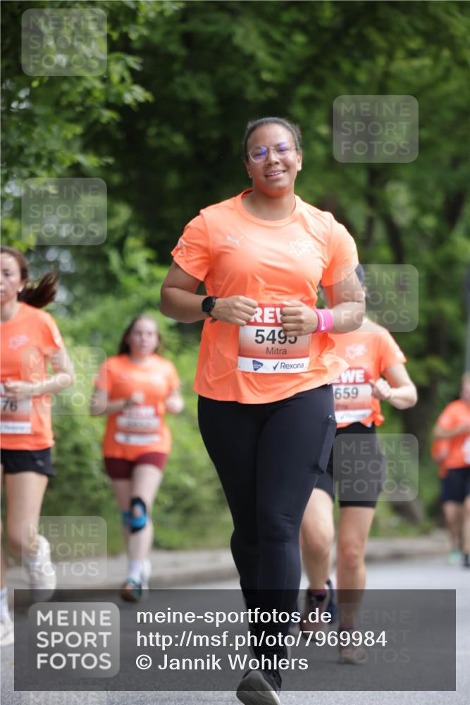 15.06.2025 - REWE Women's Run Jannik Wohlers http://msf.ph/oto/7969984 15.06.2025 10:05:05 Laufen 76, 5495, 659 meine-sportfotos.de