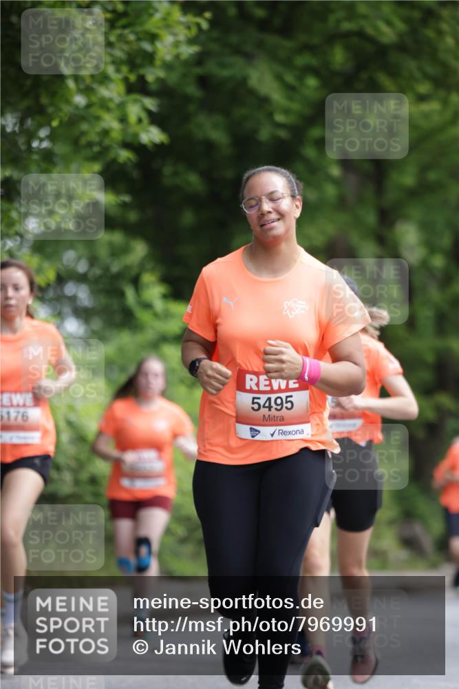 15.06.2025 - REWE Women's Run Jannik Wohlers http://msf.ph/oto/7969991 15.06.2025 10:05:05 Laufen 5176, 5495 meine-sportfotos.de