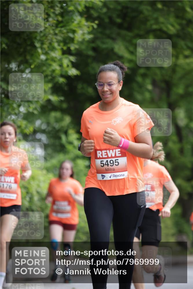15.06.2025 - REWE Women's Run Jannik Wohlers http://msf.ph/oto/7969999 15.06.2025 10:05:06 Laufen 5495 meine-sportfotos.de