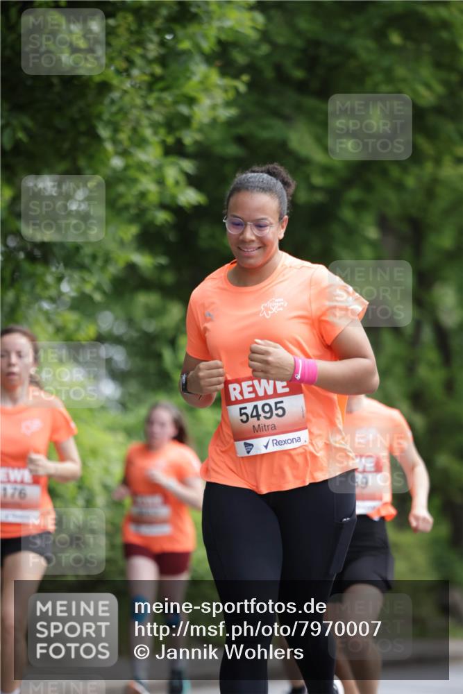 15.06.2025 - REWE Women's Run Jannik Wohlers http://msf.ph/oto/7970007 15.06.2025 10:05:06 Laufen 176, 5495 meine-sportfotos.de