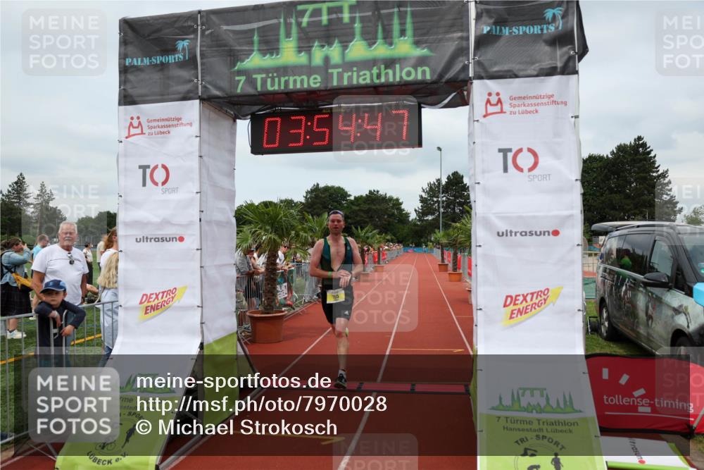15.06.2025 - 7 Türme Triathlon Michael Strokosch http://msf.ph/oto/7970028 15.06.2025 13:54:47 Ziel 701, 755, 901, 913, 919 meine-sportfotos.de