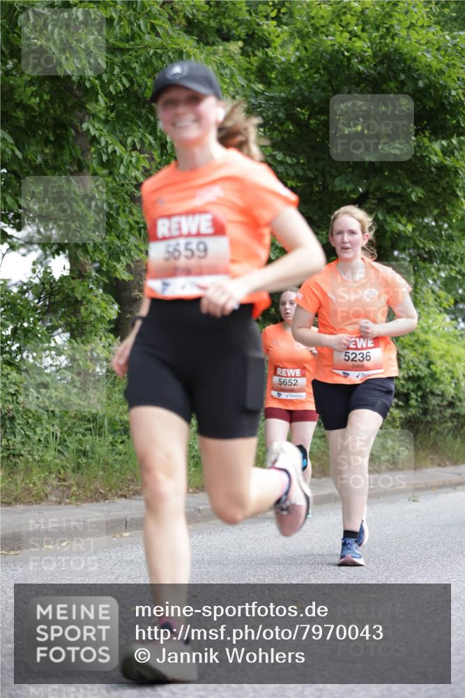 15.06.2025 - REWE Women's Run Jannik Wohlers http://msf.ph/oto/7970043 15.06.2025 10:05:08 Laufen 5659, 5652, 5236 meine-sportfotos.de