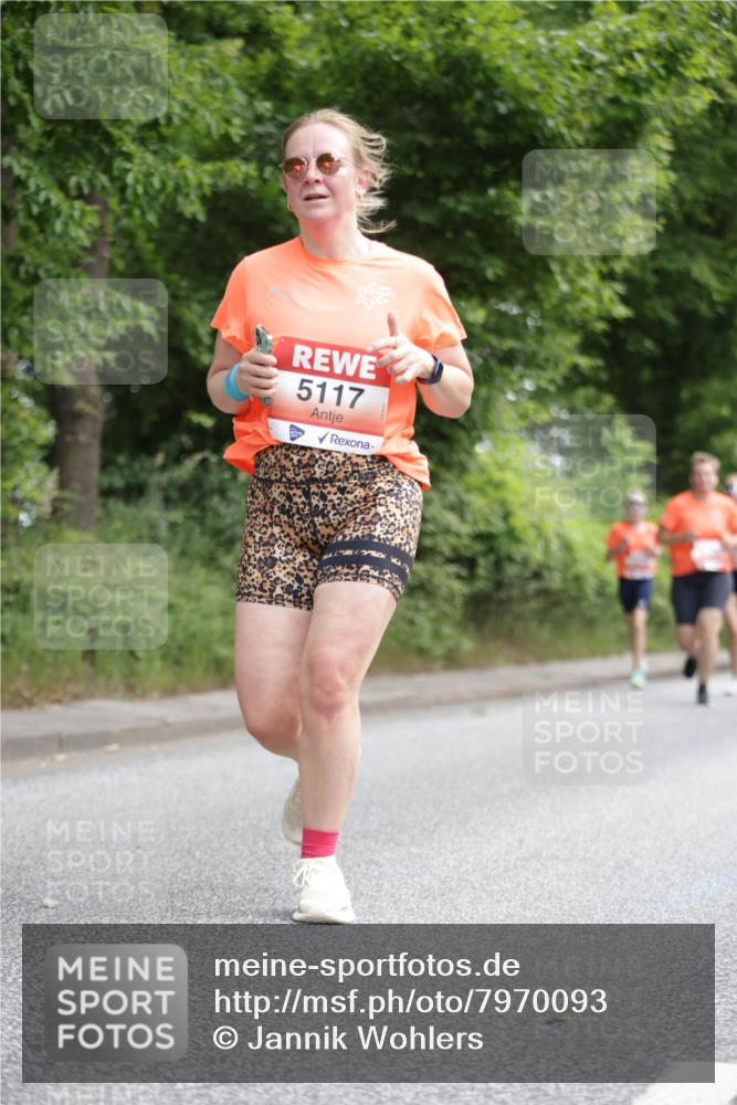 15.06.2025 - REWE Women's Run Jannik Wohlers http://msf.ph/oto/7970093 15.06.2025 10:05:11 Laufen 5117 meine-sportfotos.de