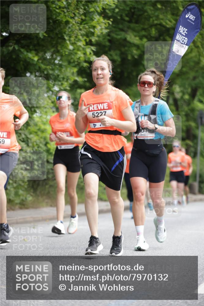 15.06.2025 - REWE Women's Run Jannik Wohlers http://msf.ph/oto/7970132 15.06.2025 10:05:13 Laufen 59, 5227, 06, 00 meine-sportfotos.de